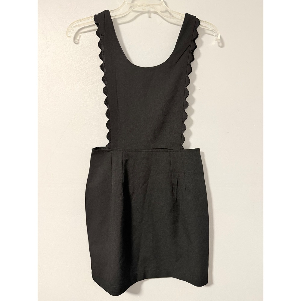 Paper Heart Black Scalloped Trim Pinafore Mini Dress Size 8 Scoop Neck Cocktail